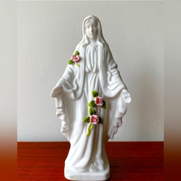 Vintage Collectable Touch of Roses Porcelain Virgin Mary Figurine w/ Pink Roses - Picture 1 of 3